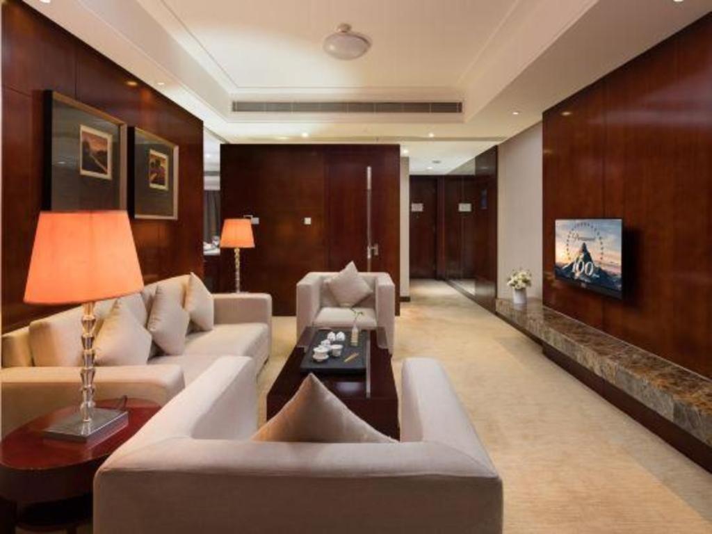 Leisure Hotel Dongguan  Buitenkant foto