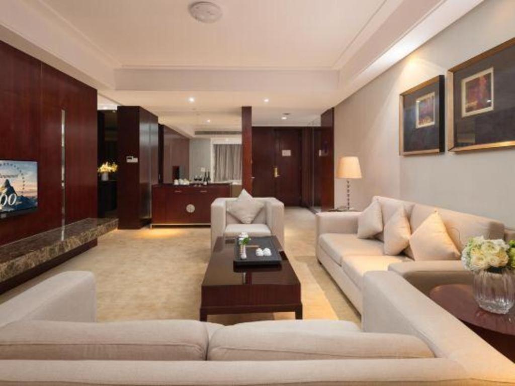 Leisure Hotel Dongguan  Buitenkant foto