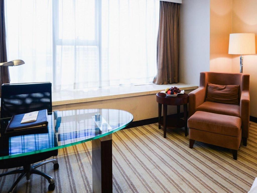 Leisure Hotel Dongguan  Buitenkant foto